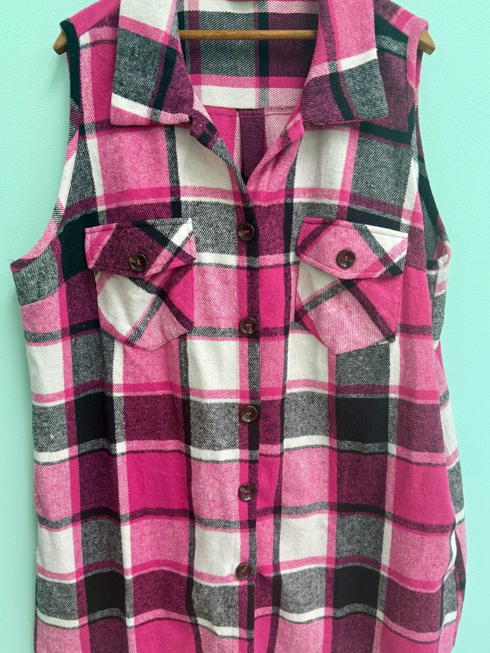 BloomChic Hot Pink, Black & White Plaid Sleeveless Button-Down Shirt